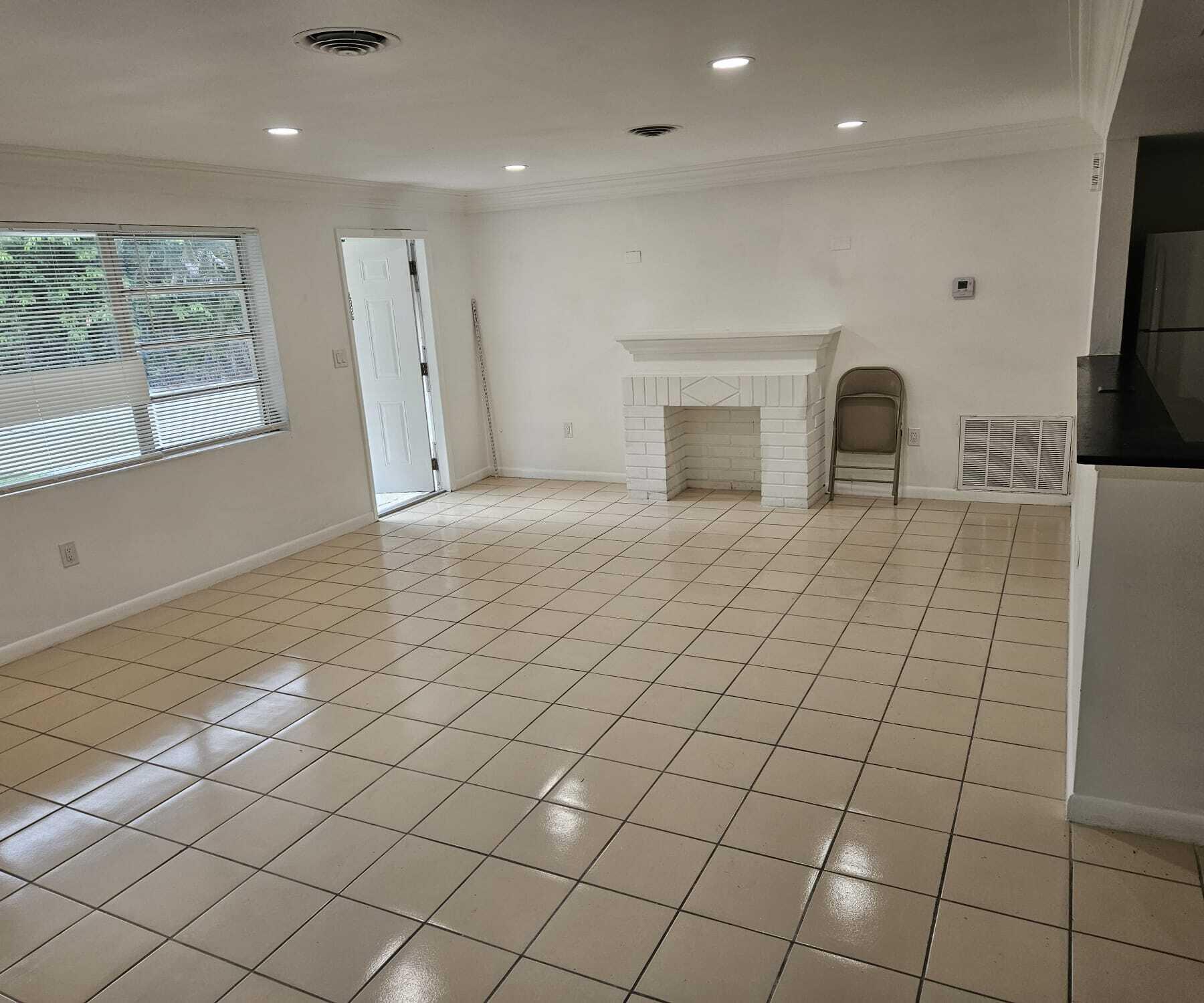 1980 Kirk Road West Palm Beach, FL 33406 - Photo 3 of 9 1000154860