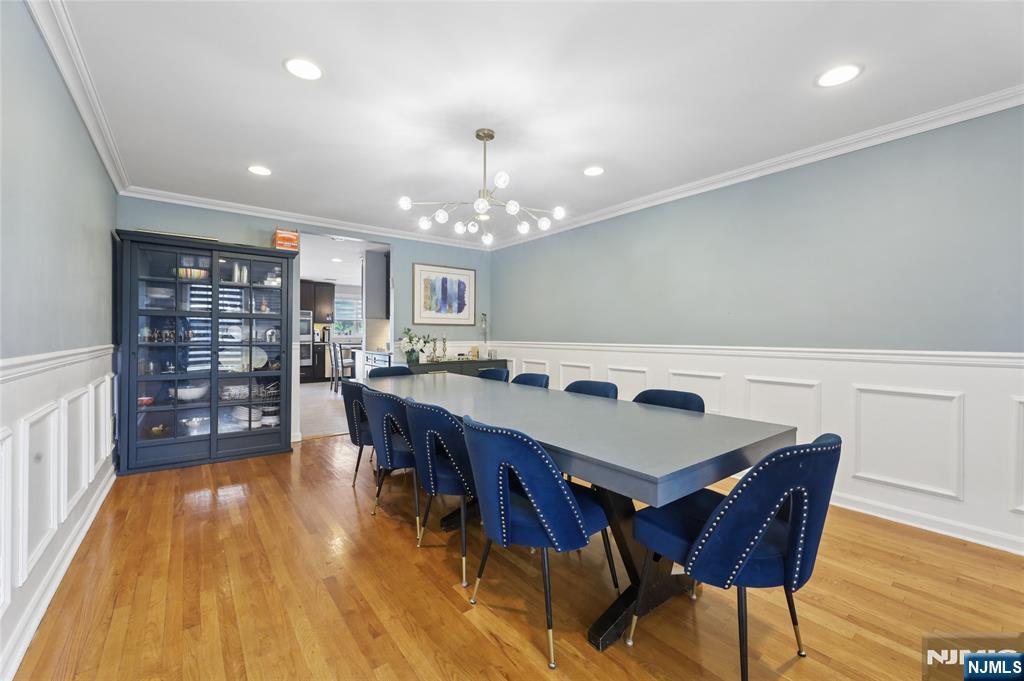 135 Rector Court Bergenfield, NJ 07621 - Photo 16 of 34