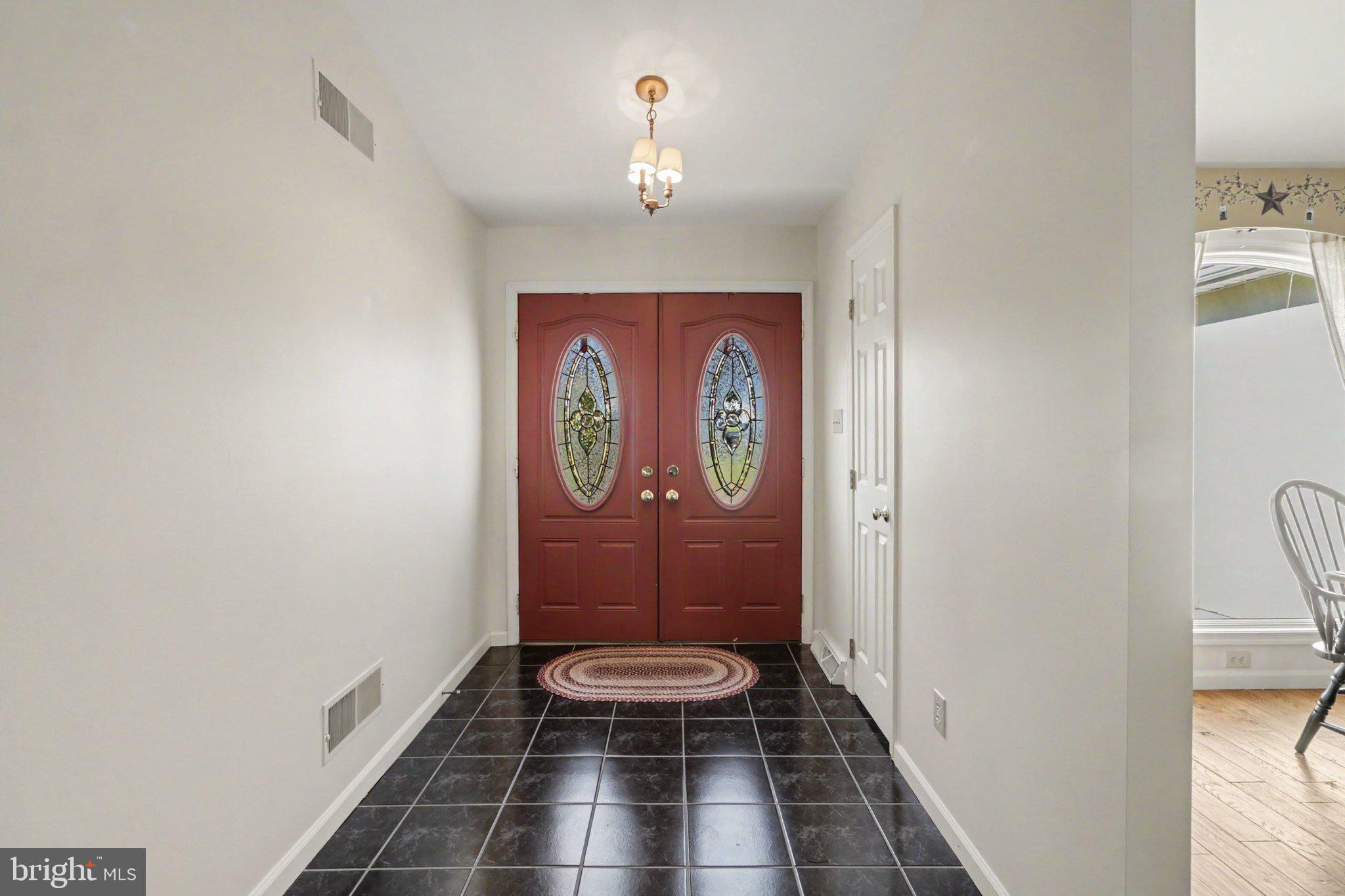 837 York Road Carlisle, PA 17015 - Photo 10 of 31 Gallery Image 10