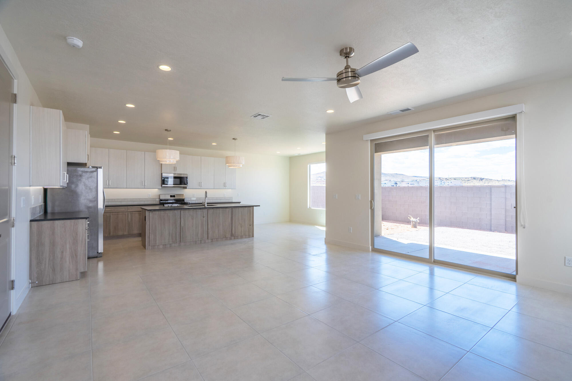 2936 West 570 North Hurricane, UT 84737 - Photo 12 of 82 Living