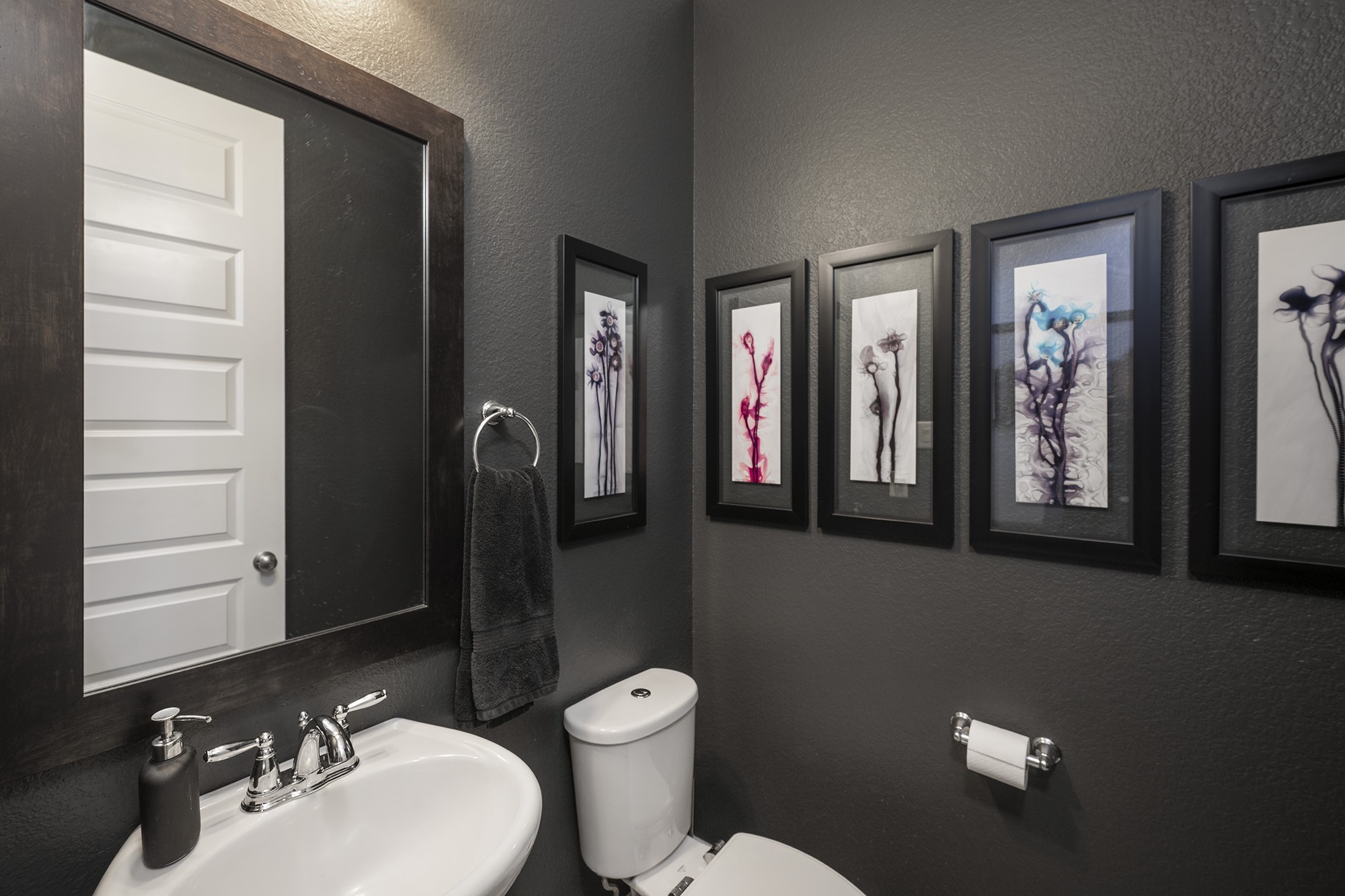 5002 Harvest Knoll Drive Spring, TX 77389 - Photo 18 of 48 Powder Bathroom on the First Floor.