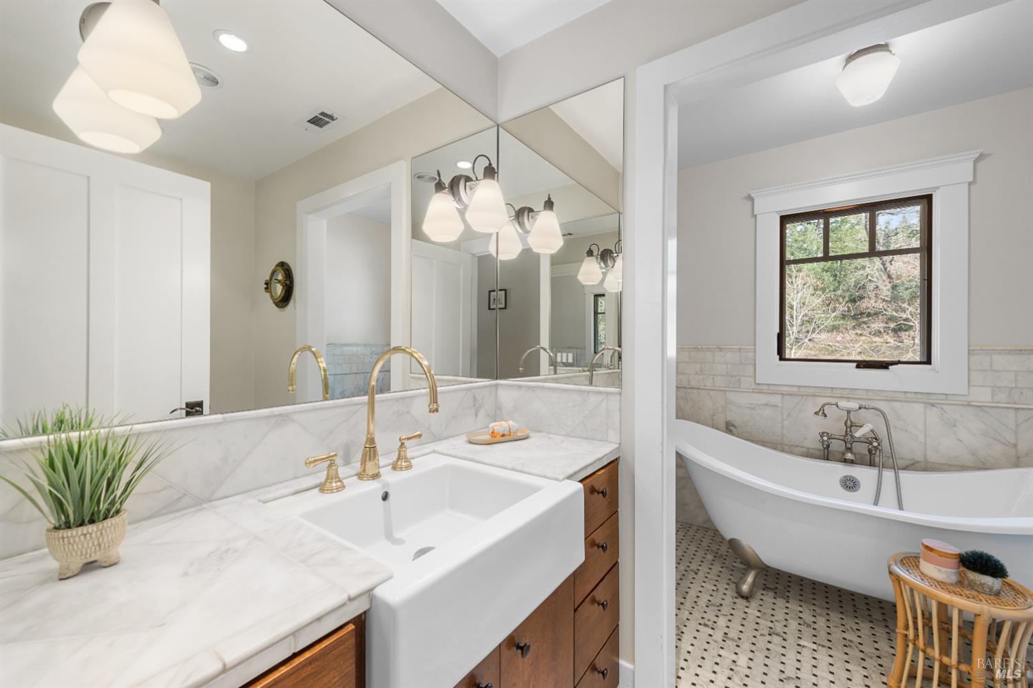 405 Cold Springs Road Angwin, CA 94508 - Photo 25 of 48 2nd Floor Bath