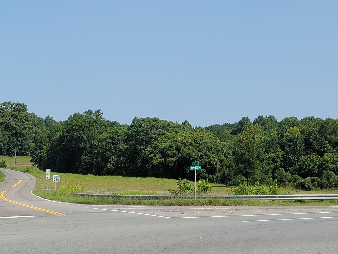 5704 Altice Road Moneta, VA 24121 - Photo 1 of 8 Altice/122 corner intersection