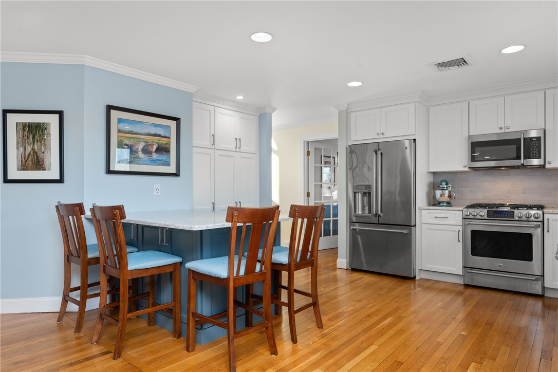 5 Riverside Drive Barrington, RI 02806 - Photo 18 of 43
