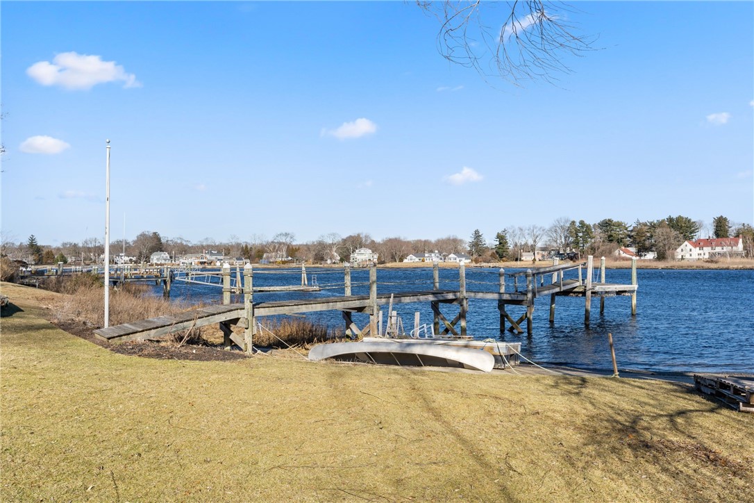 5 Riverside Drive Barrington, RI 02806 - Photo 6 of 43