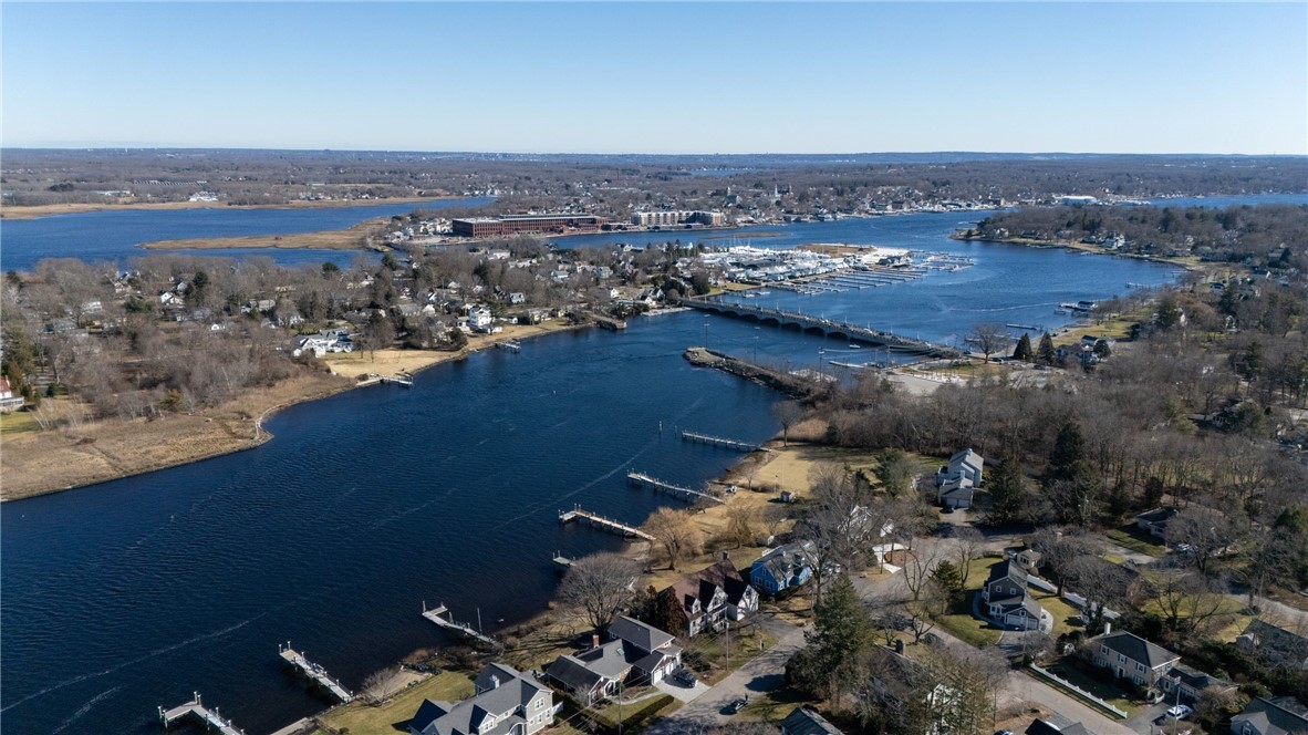 5 Riverside Drive Barrington, RI 02806 - Photo 10 of 43