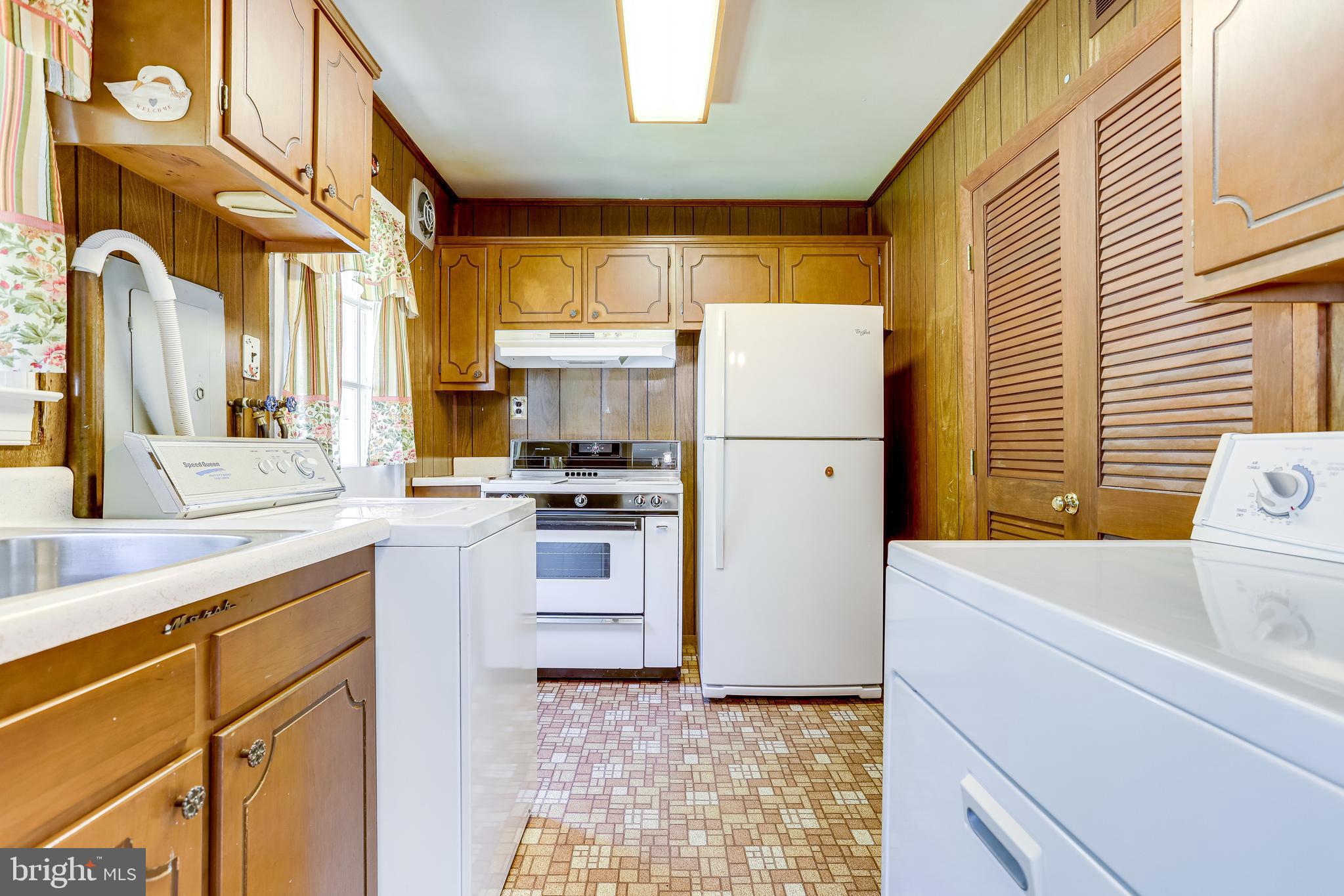 2027 Griffith Road Falls Church, VA 22043 - Photo 8 of 49 Gallery Image 8