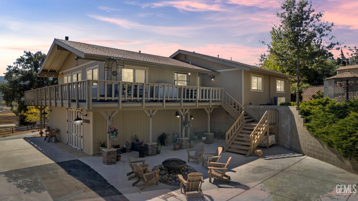 Undisclosed Address Tehachapi, CA 93561 - Photo 5 of 58 a front view of a house with garden