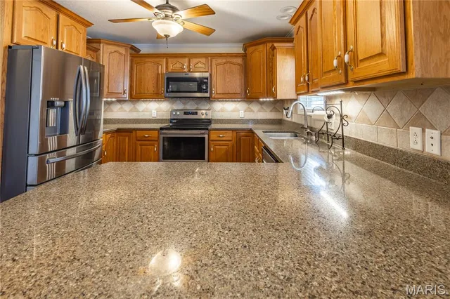 $319,000 | 907 Plantation Boulevard, Sikeston, MO 63801