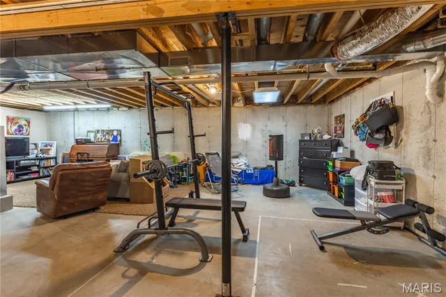 $319,000 | 907 Plantation Boulevard, Sikeston, MO 63801