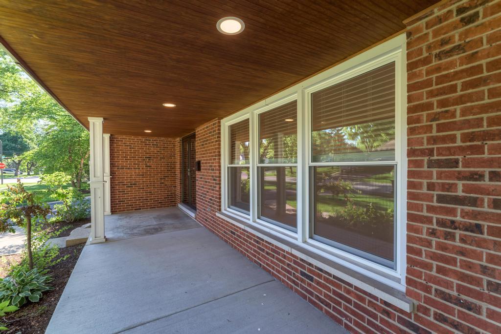 1249 Stonegate Road Naperville, IL 60540 - Photo 5 of 49