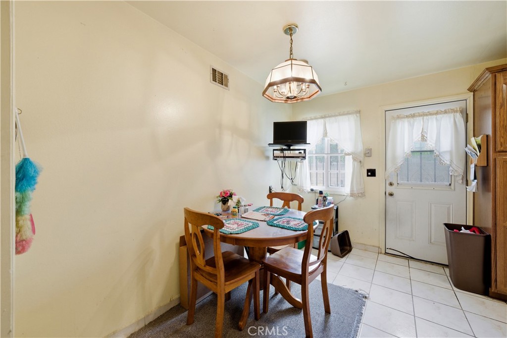 2731 West Victoria Street Rialto, CA 92376 - Photo 16 of 42