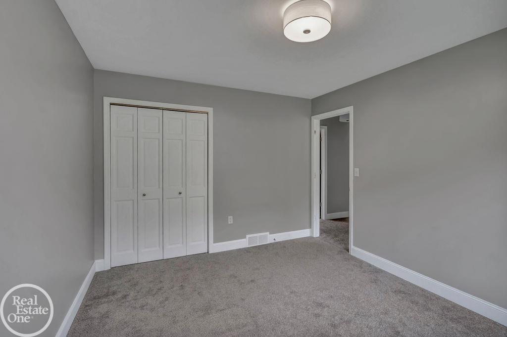 8051 Logana Road Avoca, MI 48006 - Photo 18 of 39