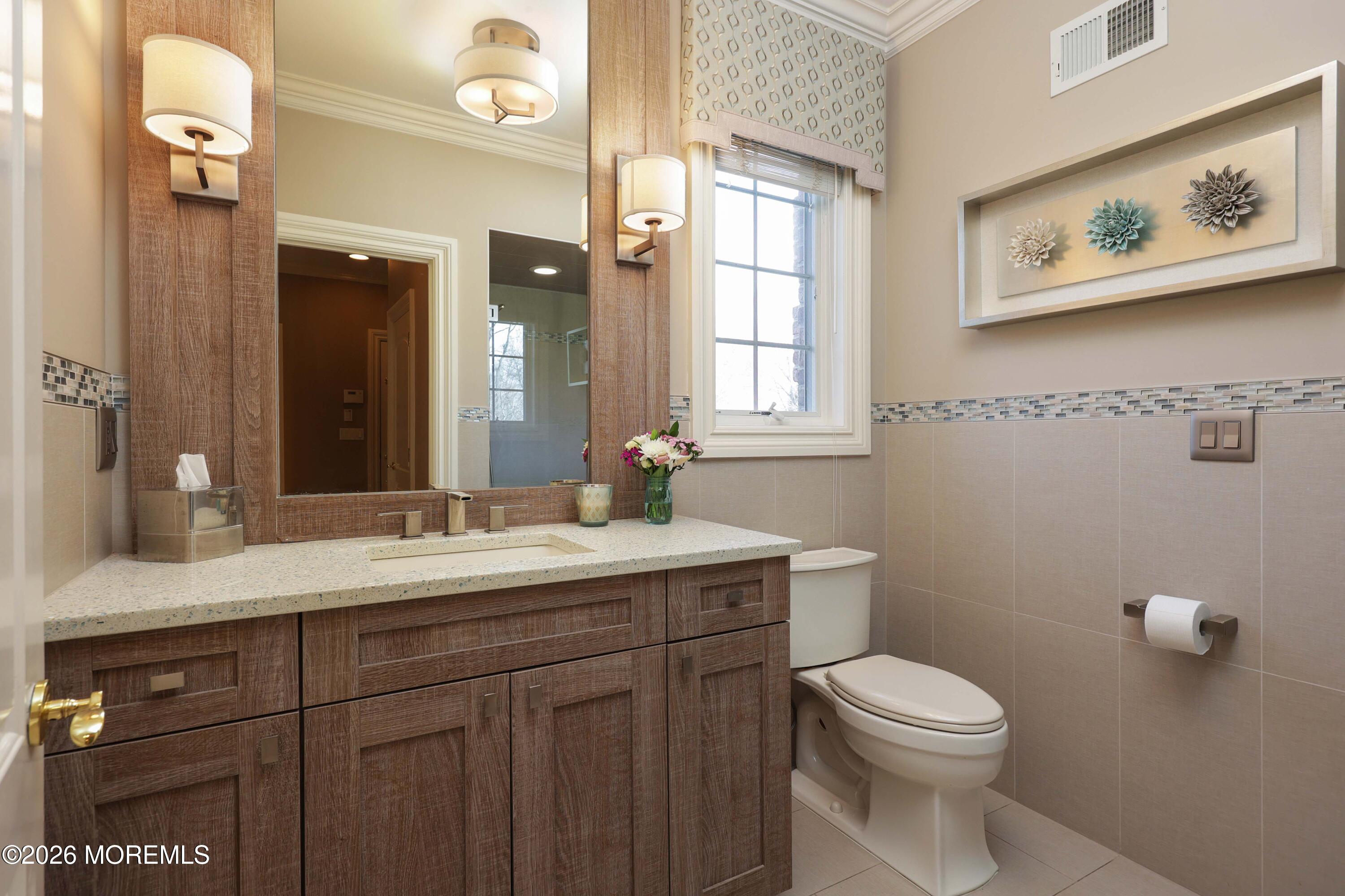 25 Ely Road Holmdel, NJ 07733 - Photo 22 of 55 1ST FLOOR FULL BATH