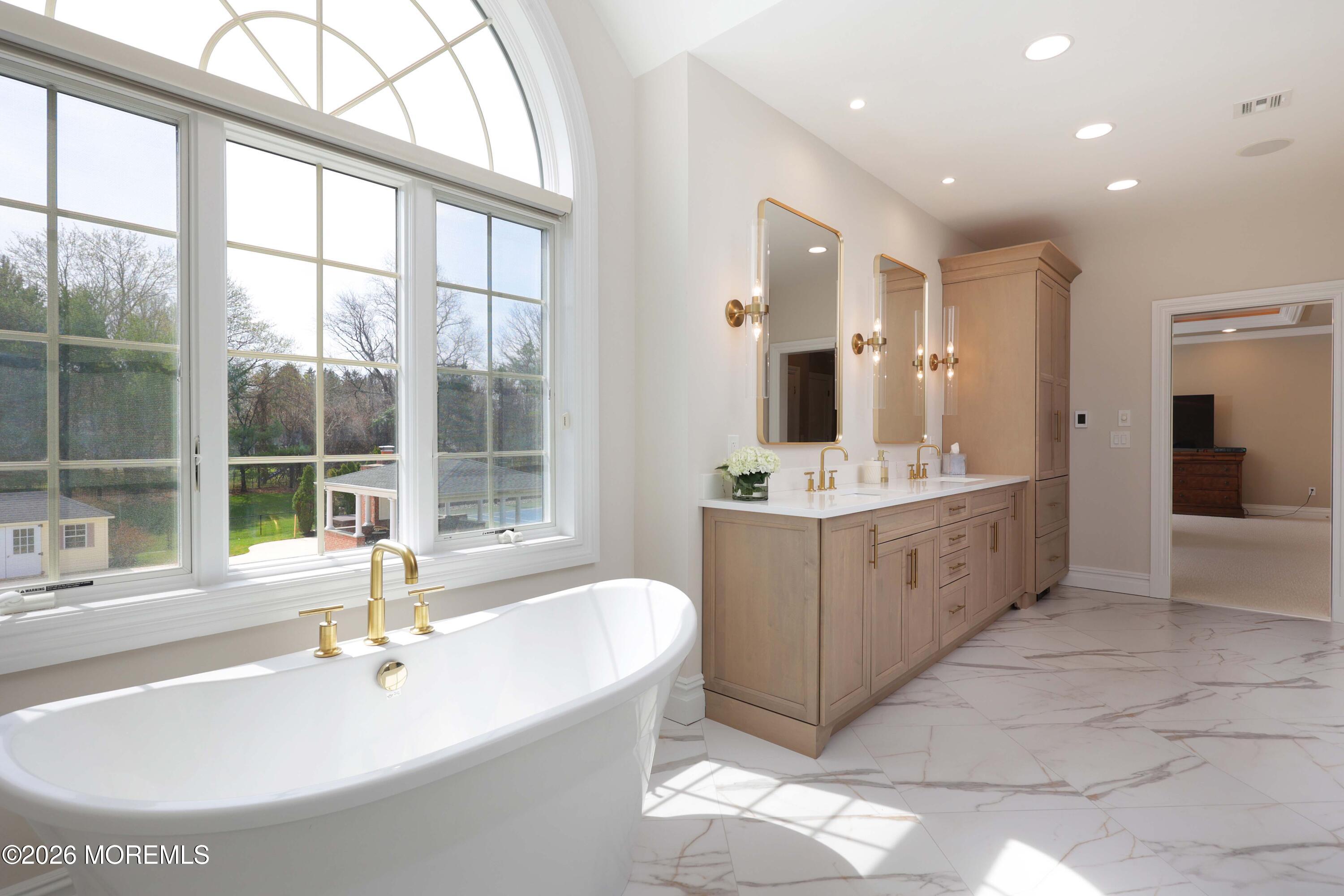 25 Ely Road Holmdel, NJ 07733 - Photo 29 of 55 PRIMARY BATHROOM