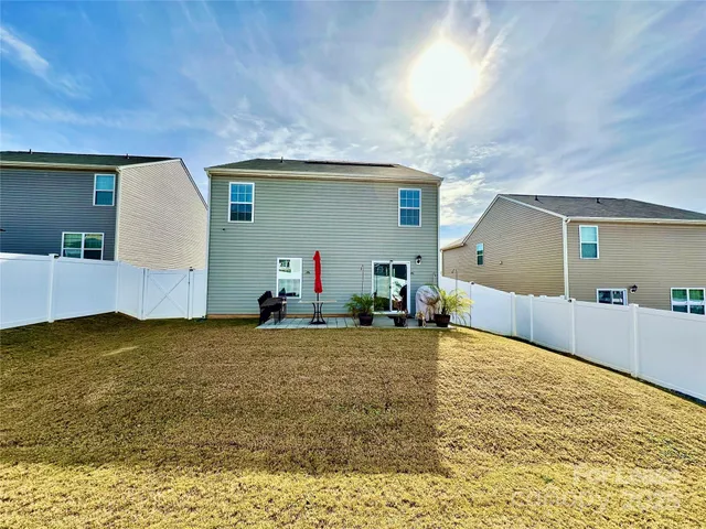 $2,350 | 1605 Blue Velvet Lane, Dallas, NC 28034