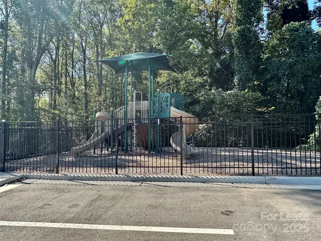 $2,350 | 1605 Blue Velvet Lane, Dallas, NC 28034