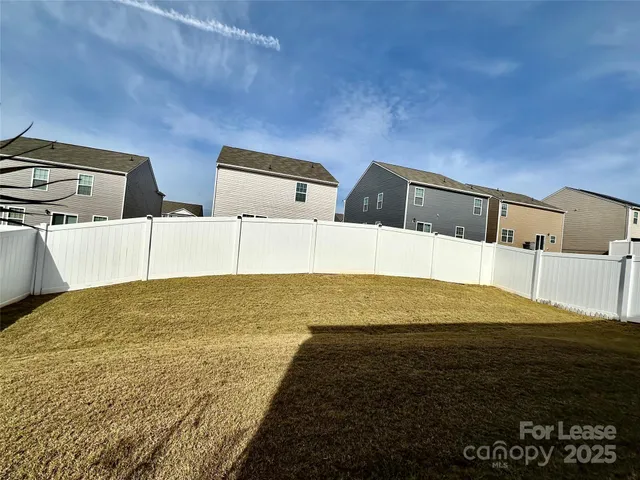 $2,350 | 1605 Blue Velvet Lane, Dallas, NC 28034