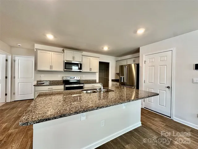 $2,350 | 1605 Blue Velvet Lane, Dallas, NC 28034