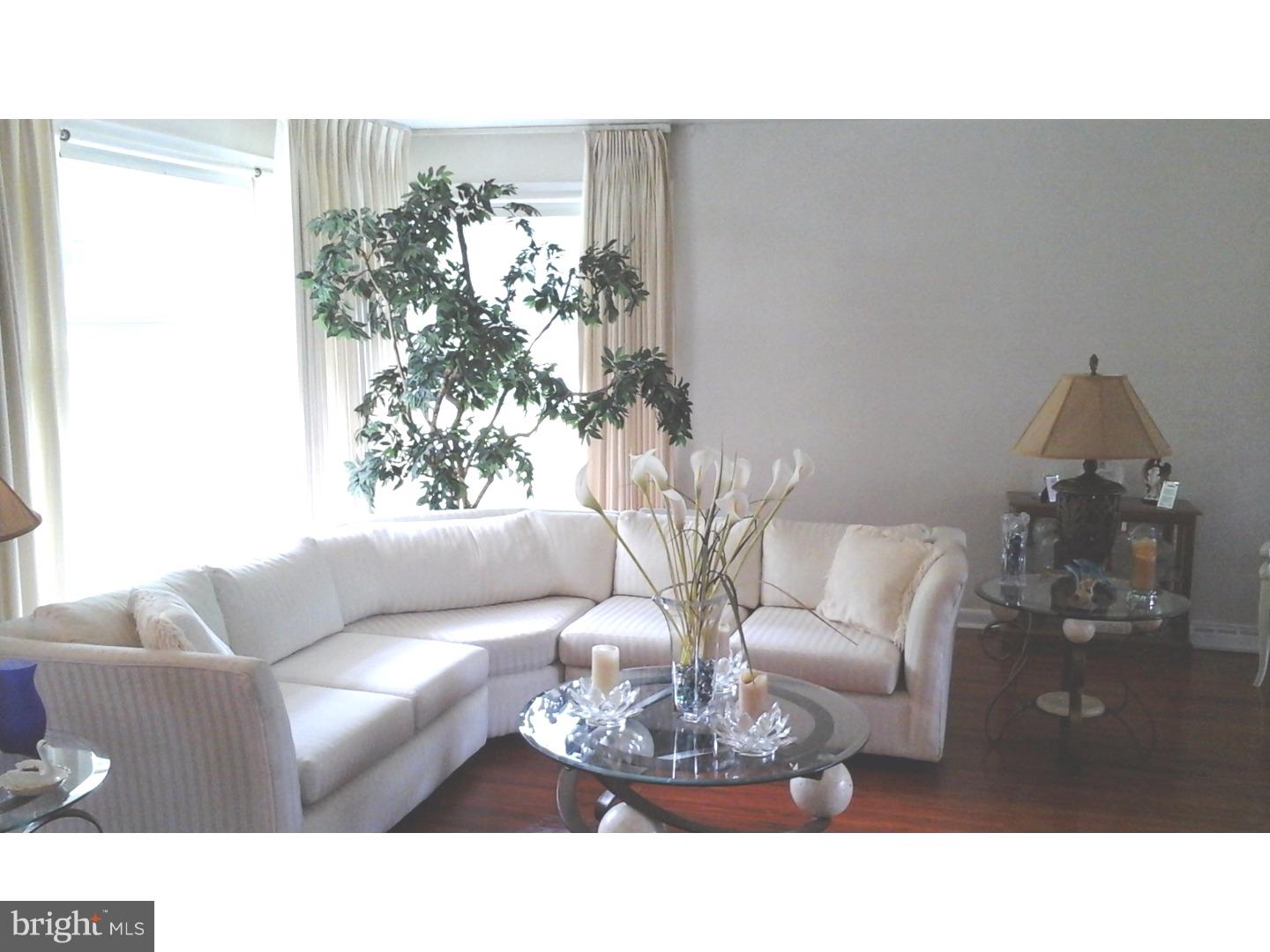 600 Laverock Road Glenside, PA 19038 - Photo 7 of 23 Living Room