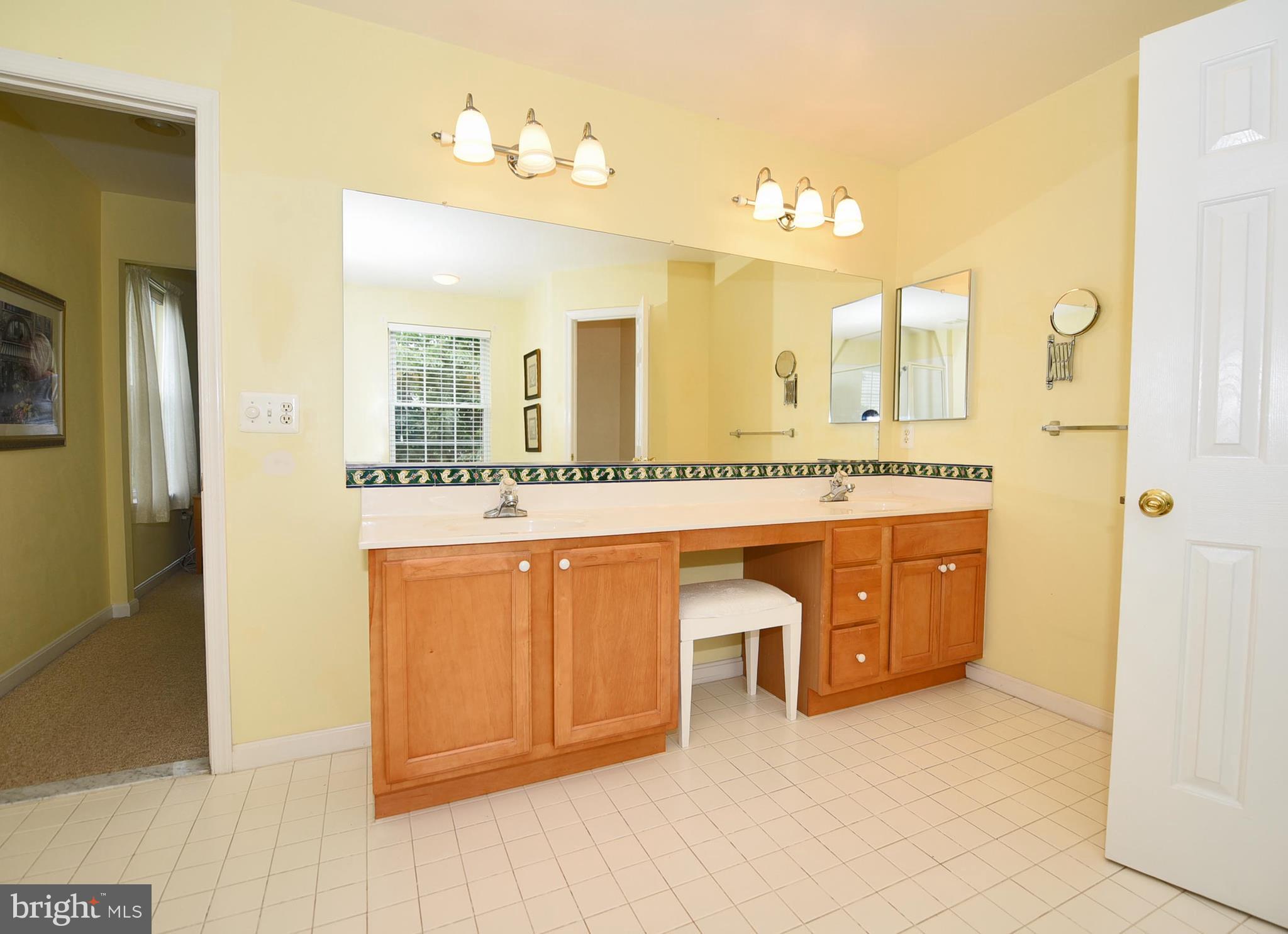 116 Queensberry Road Baltimore, MD 21237 - Photo 19 of 30 Bath (Master)