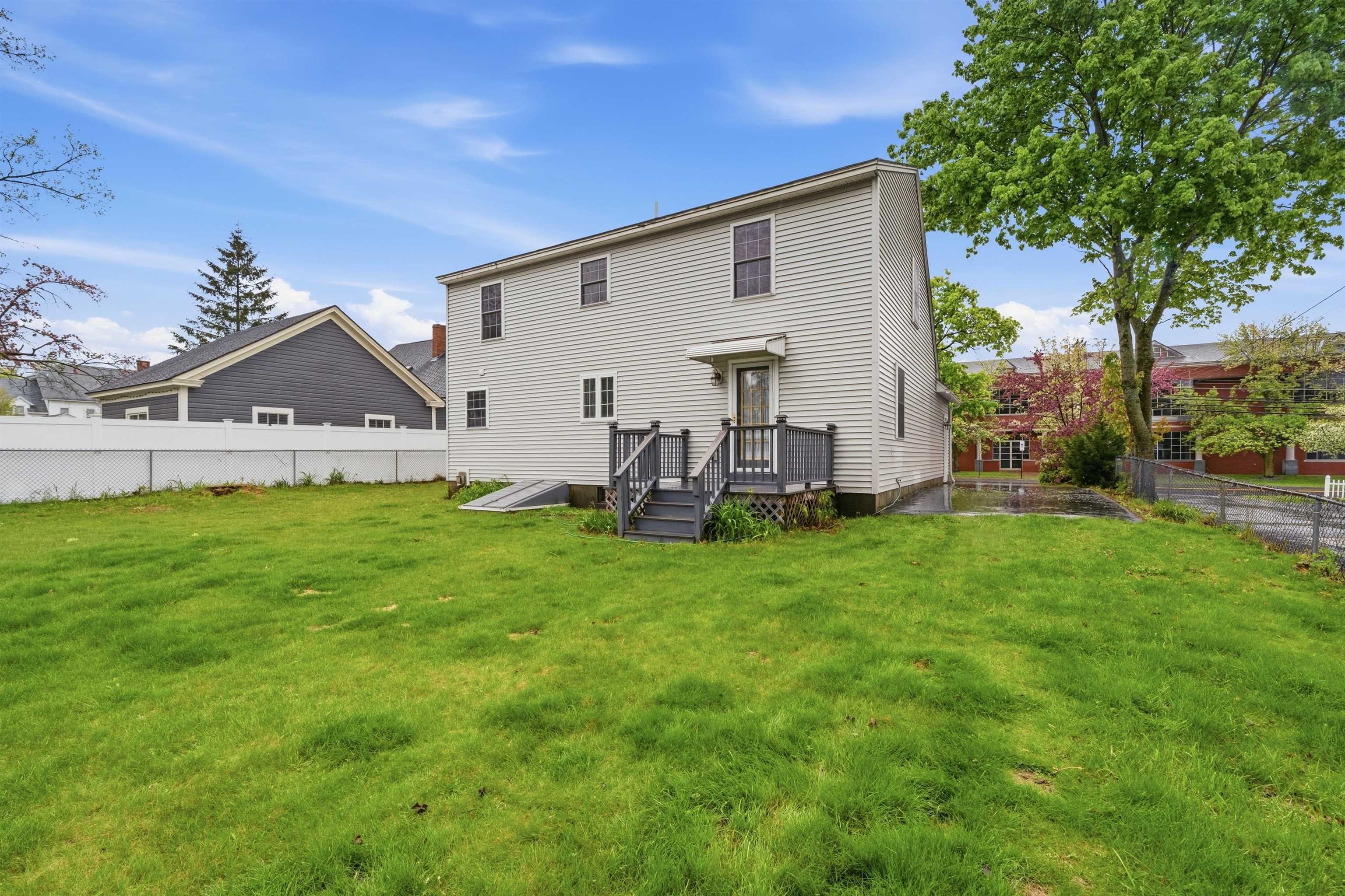 27 Clinton Street Concord, NH 03301 - Photo 3 of 31