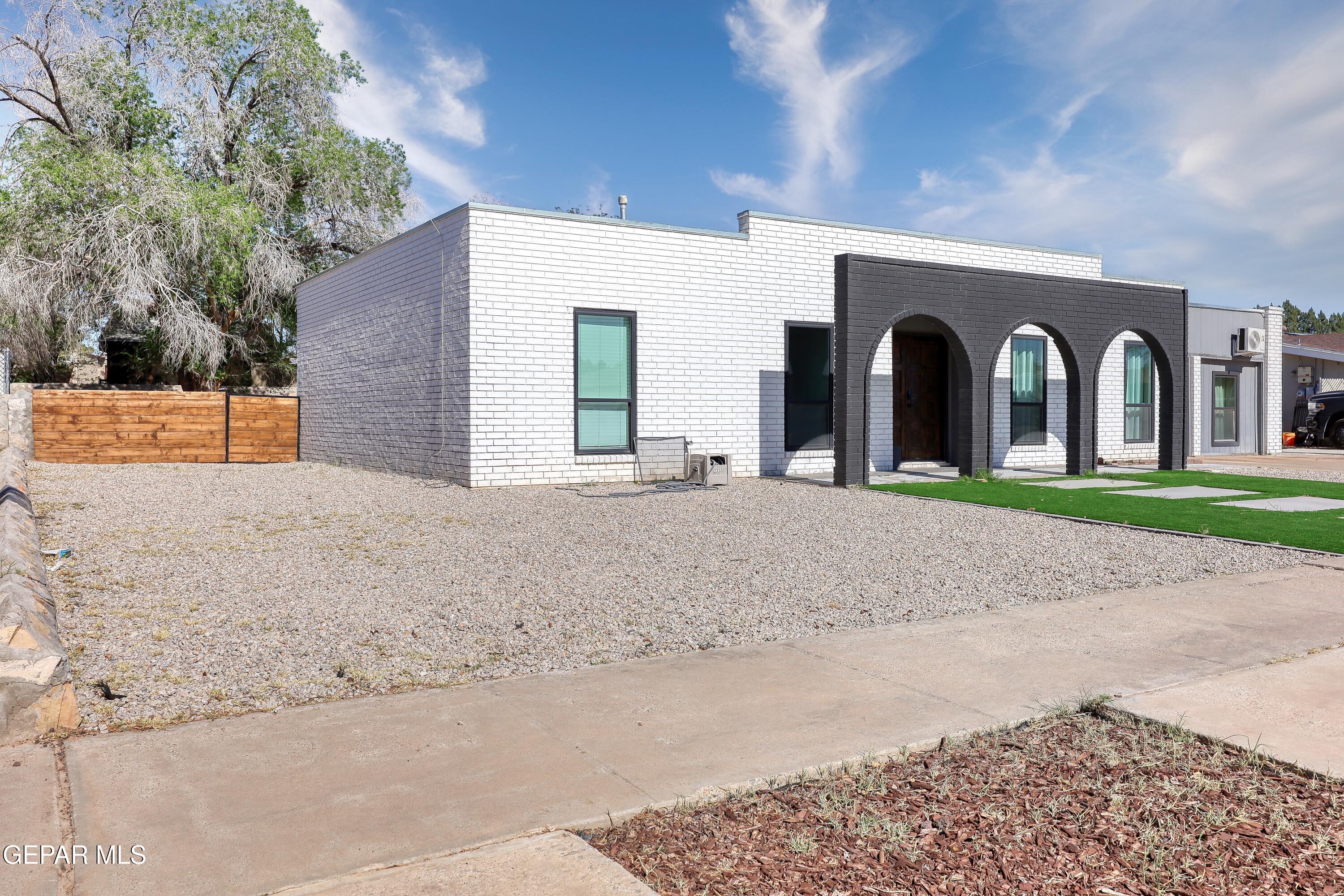 14865 Holden Road El Paso, TX 79928 - Photo 5 of 69 IMG_6027_HDR