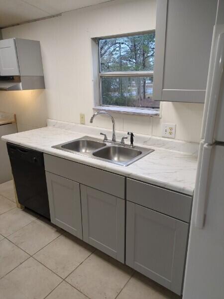 63 Oleander Avenue DeFuniak Springs, FL 32433 - Photo 5 of 5 a kitchen with a sink and a window