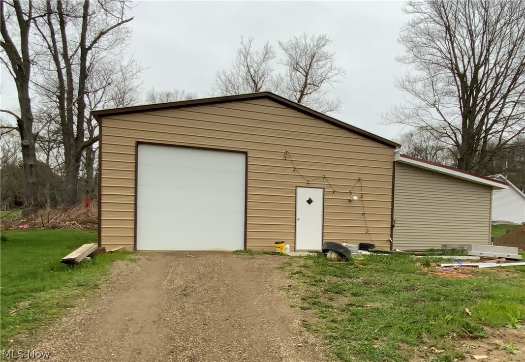 1112 Mick Road Wellsville, OH 43968 - Photo 3 of 15