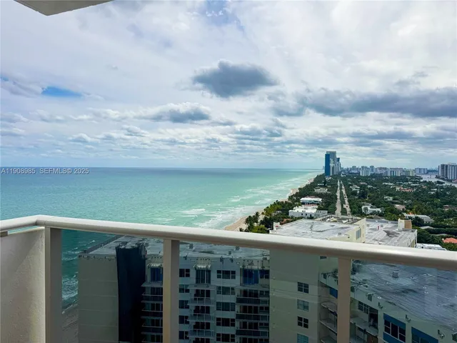 $2,500 | 3140 South Ocean Drive, Unit 2403, Hallandale Beach, FL 33009