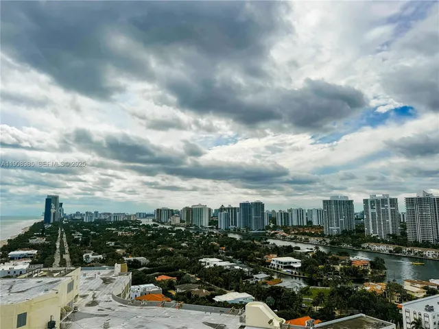 $2,500 | 3140 South Ocean Drive, Unit 2403, Hallandale Beach, FL 33009