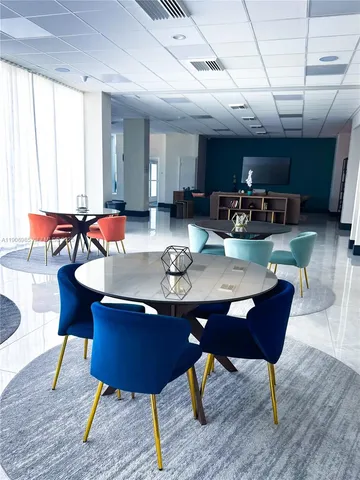 $2,500 | 3140 South Ocean Drive, Unit 2403, Hallandale Beach, FL 33009