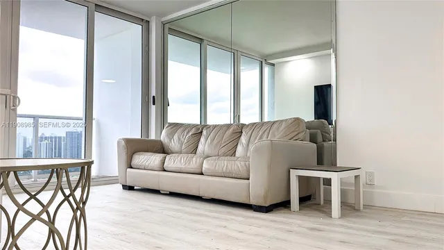 $2,500 | 3140 South Ocean Drive, Unit 2403, Hallandale Beach, FL 33009