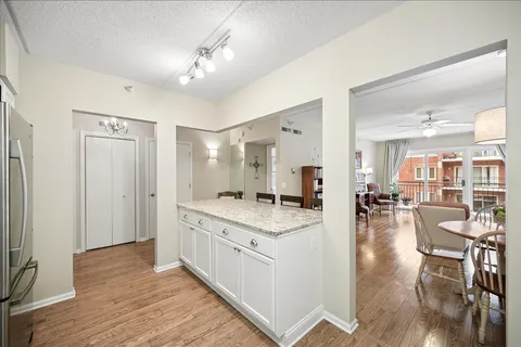 $249,000 | 5005 Warren Street, Unit 506, Skokie, IL 60077