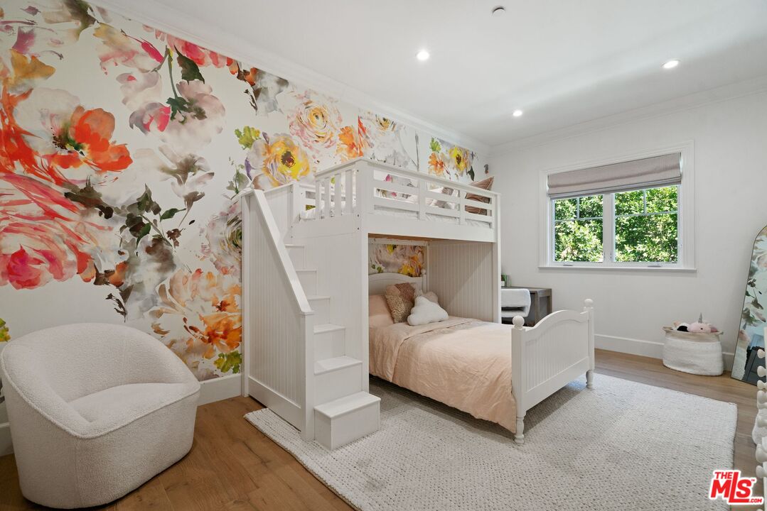 12090 Chalon Road Los Angeles, CA 90049 - Photo 26 of 47 Gallery Image 26