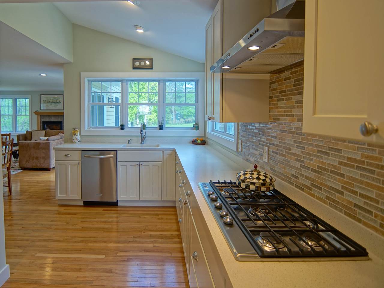5 Drinkwater Road Exeter, NH 03833 - Photo 6 of 37