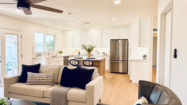 $429,000 | 2807 West Charleston Avenue, Phoenix, AZ 85053