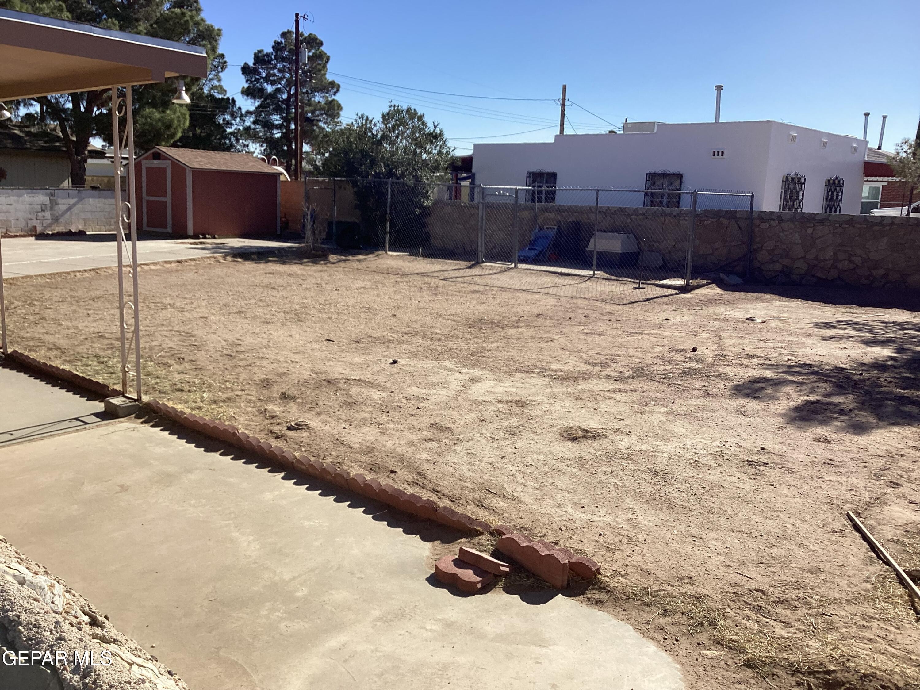 144 South Little Flower Road El Paso, TX 79915 - Photo 8 of 23 L Flower BK
