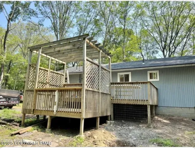 $1,800 | 107 Davis Circle, Bushkill, PA 18324