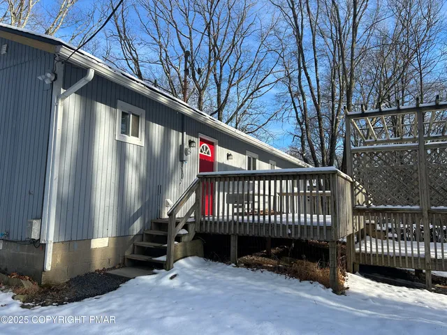 $1,800 | 107 Davis Circle, Bushkill, PA 18324