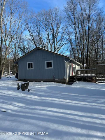 $1,800 | 107 Davis Circle, Bushkill, PA 18324