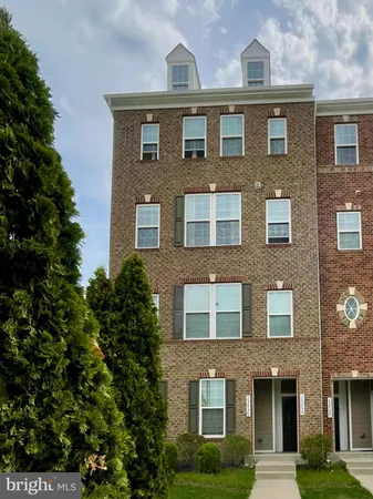 $3,295 | 13735 Air And Parkway, Herndon, VA 20171