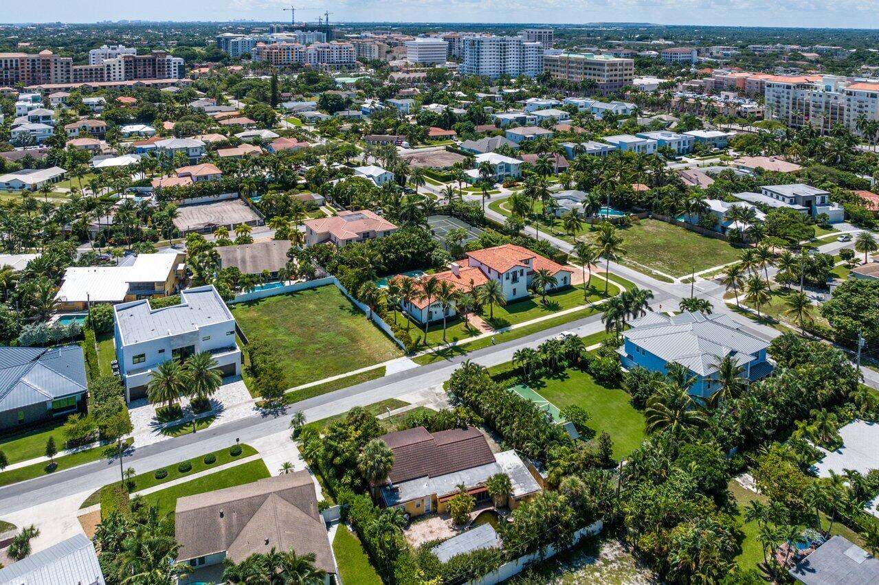 335 Northeast 5th Street Boca Raton, FL 33432 - Photo 14 of 16 014-335Northeast5thAvenue-DelrayBeach-FL