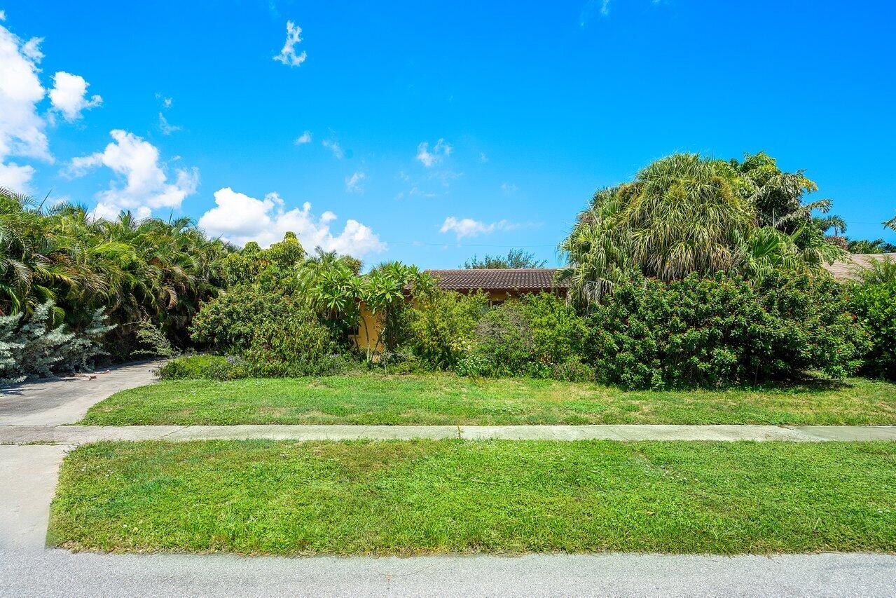 335 Northeast 5th Street Boca Raton, FL 33432 - Photo 2 of 16 002-335Northeast5thAvenue-DelrayBeach-FL