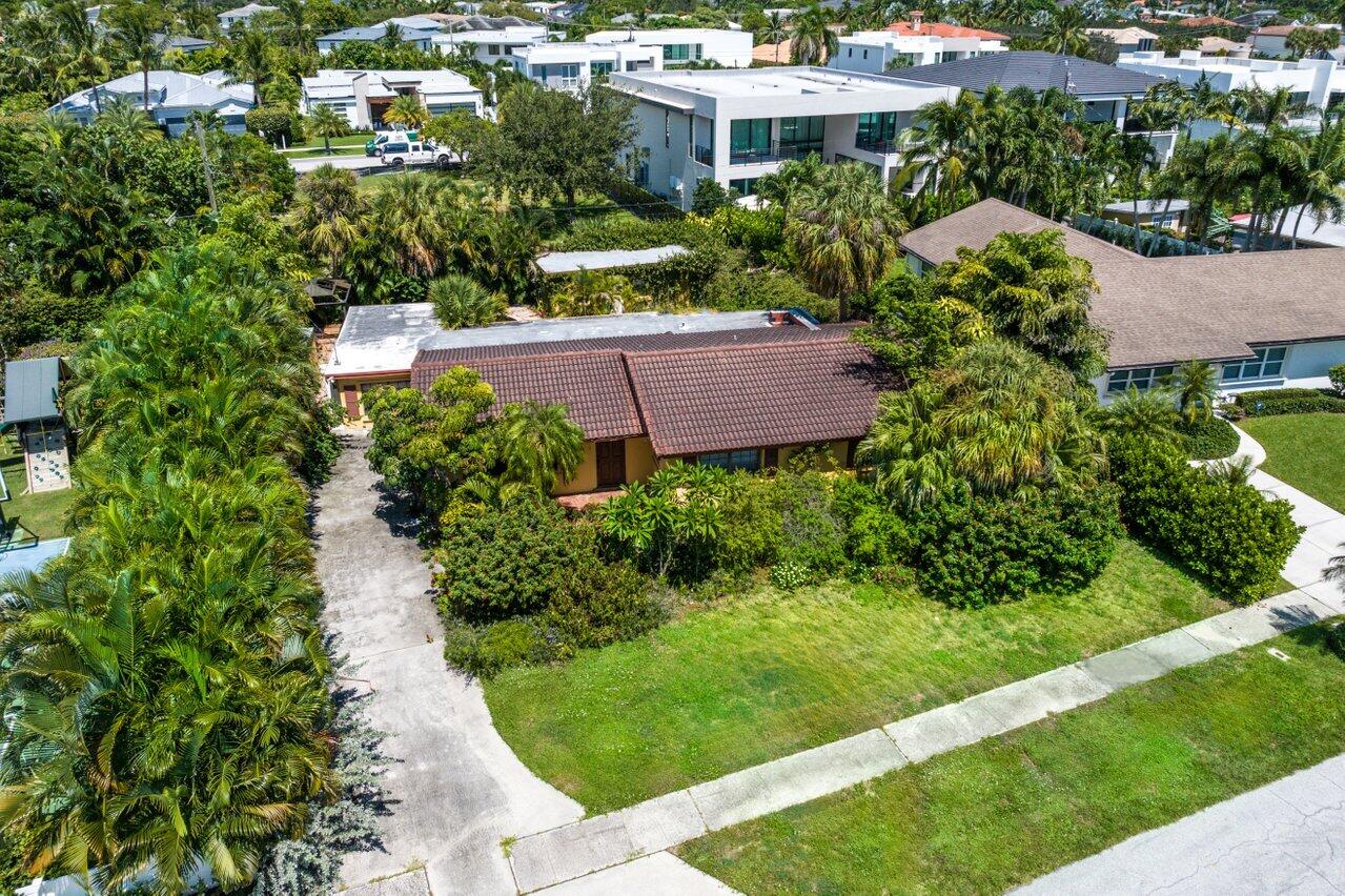 335 Northeast 5th Street Boca Raton, FL 33432 - Photo 5 of 16 005-335Northeast5thAvenue-DelrayBeach-FL