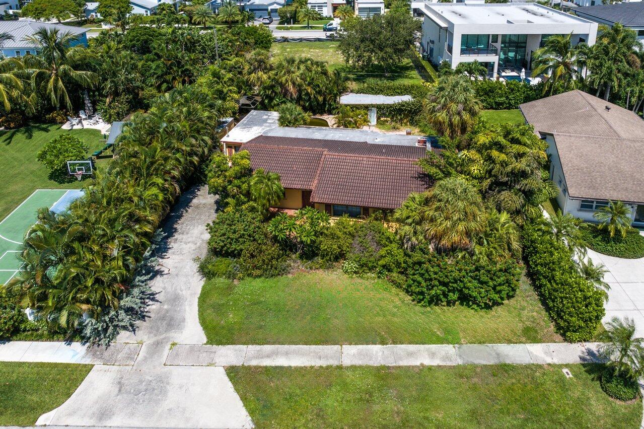 335 Northeast 5th Street Boca Raton, FL 33432 - Photo 6 of 16 006-335Northeast5thAvenue-DelrayBeach-FL