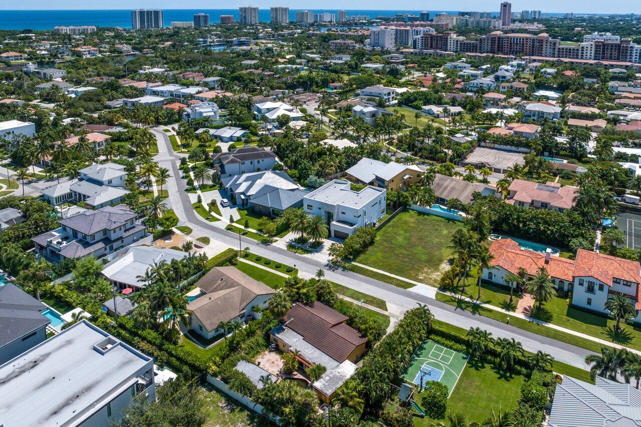 335 Northeast 5th Street Boca Raton, FL 33432 - Photo 10 of 16 010-335Northeast5thAvenue-DelrayBeach-FL