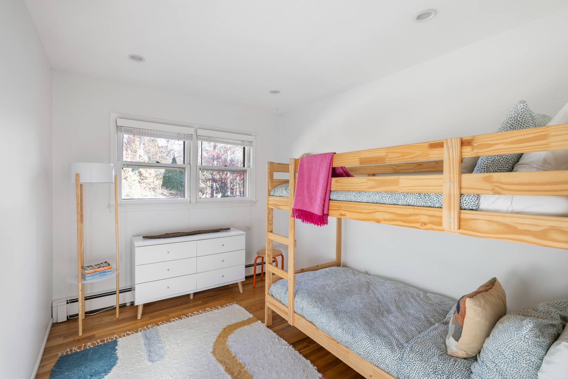 27 Sandra Road East Hampton, NY 11937 - Photo 12 of 15