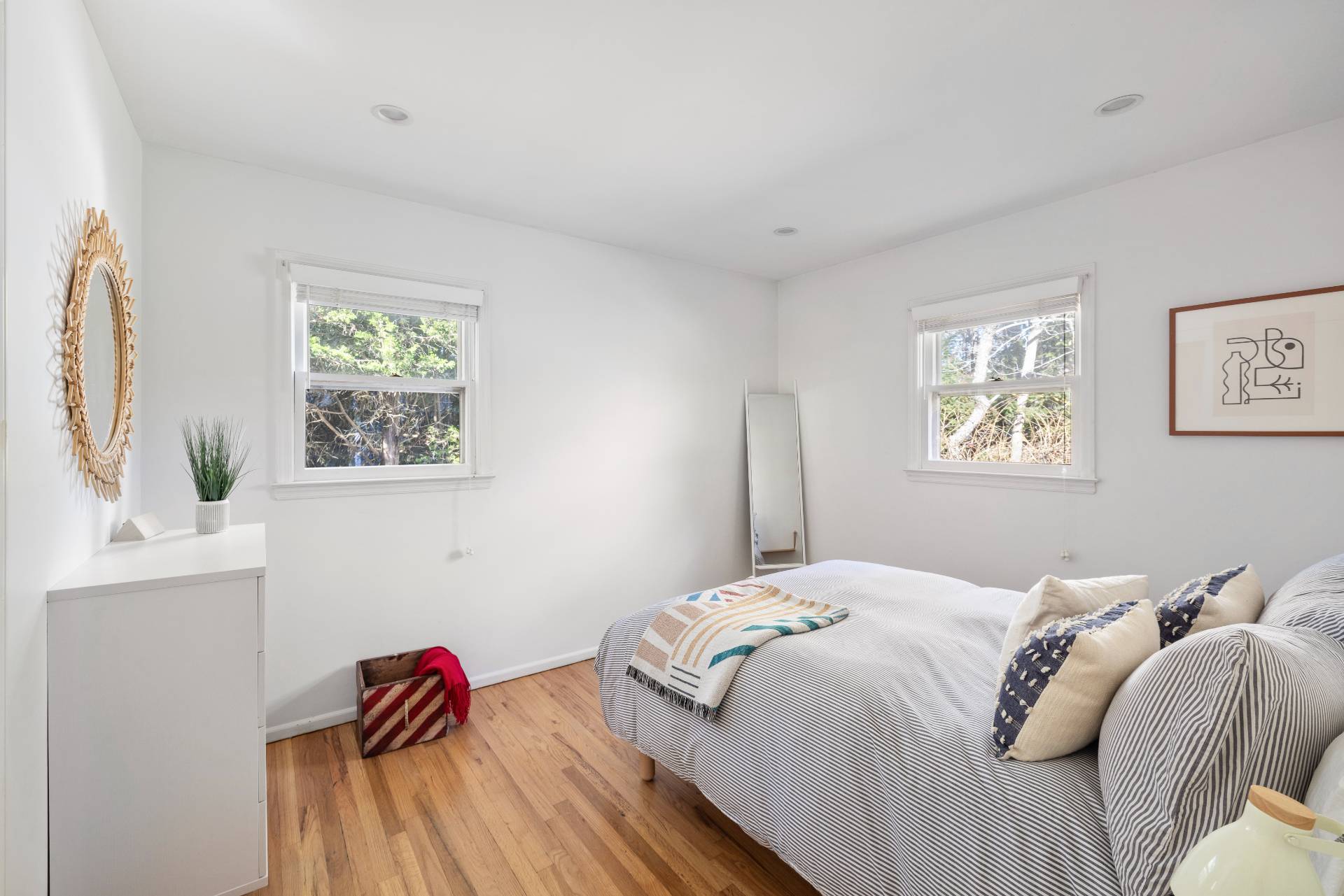 27 Sandra Road East Hampton, NY 11937 - Photo 10 of 15