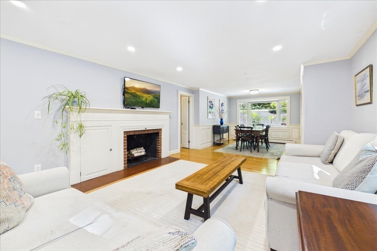 13 Millbrook Road Westwood, MA 02090 - Photo 6 of 35 Gallery Image 6